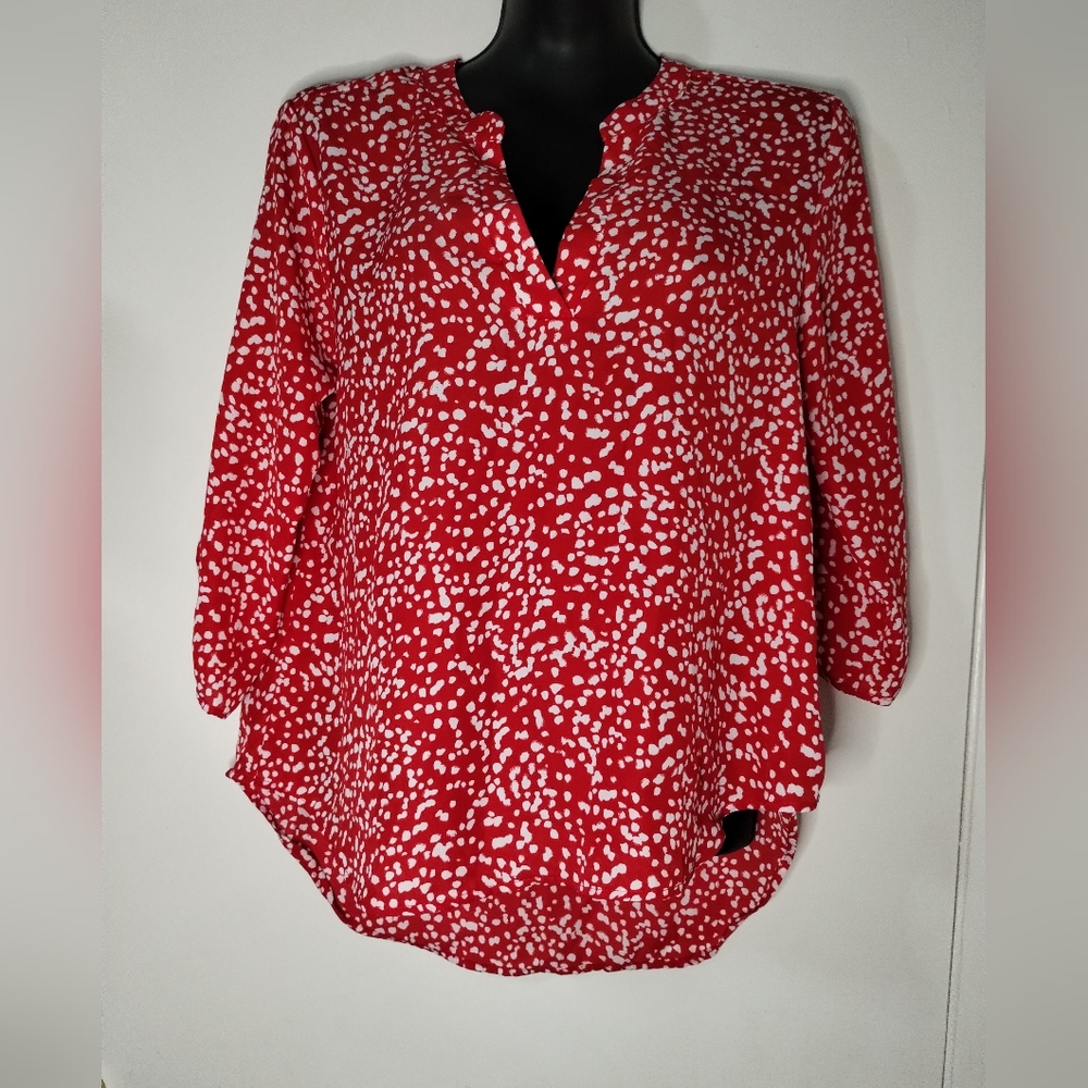 Cure Red and White Speckled Blouse Size Large Split‎ Neck Top